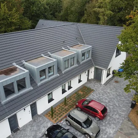 Apartmenthaus Schwingewiesen 5 *