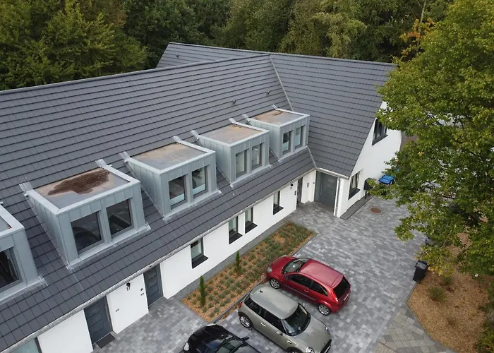 Apartmenthaus Schwingewiesen 5 *